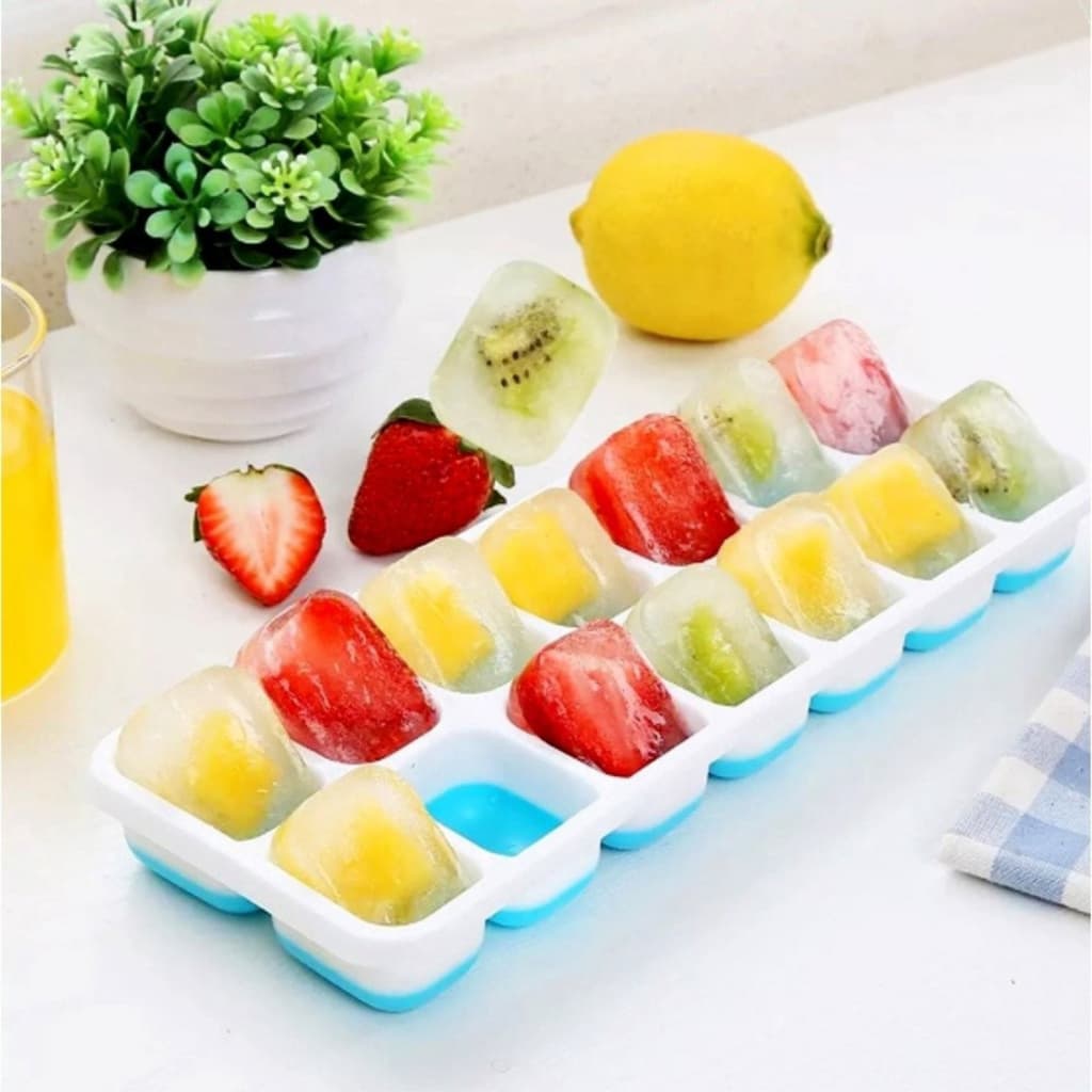 Forma de Gelo Com Fundo de Silicone Com 14 Ranhuras Praticidade