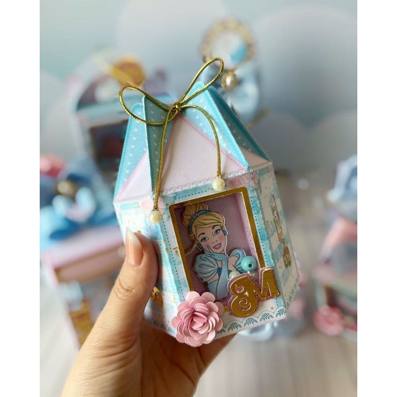 ✨ Caixa Sextavada Vitrine Luxo - Cinderela - Princesas - Papelaria Personalizada - Lembrancinha de Festa