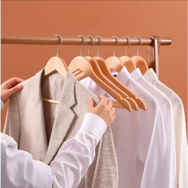 Kit 12 Unidades Cabides De Madeira com Verniz cava para roupas leves resistente