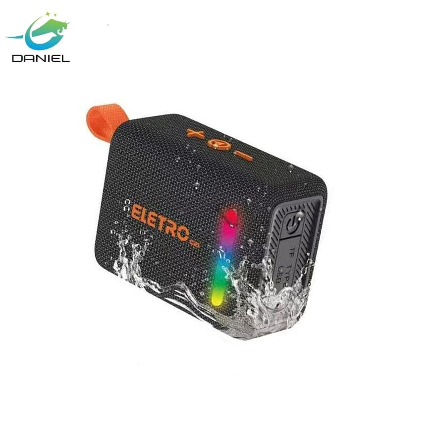 Caixa de som portátil quadrada para áreas externas 1200mAh com Bluetooth RGB à prova d'água super qualidade de som