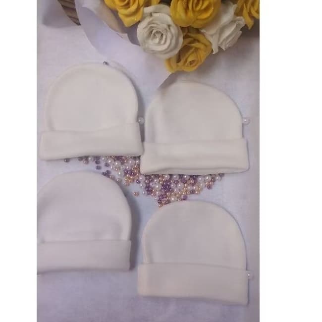 Kit com 4 Unidades de toucas Cor branco menino e menina