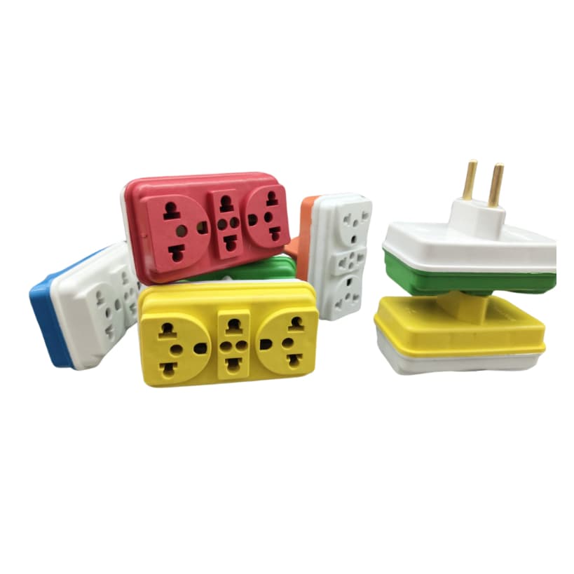 Adaptador de Tomada Universal Casulo  Padrão Beijamim Triplo 10A/20A Novo 2 ou 3 Pinos - 1 Unidade