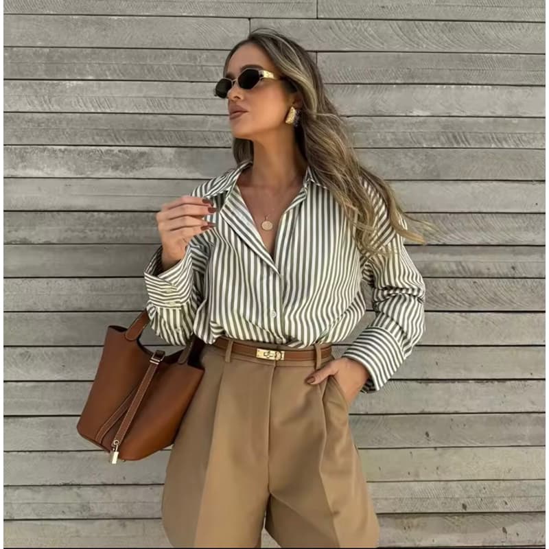 Camisa femenina listrada social,elegante,Manga longa.
