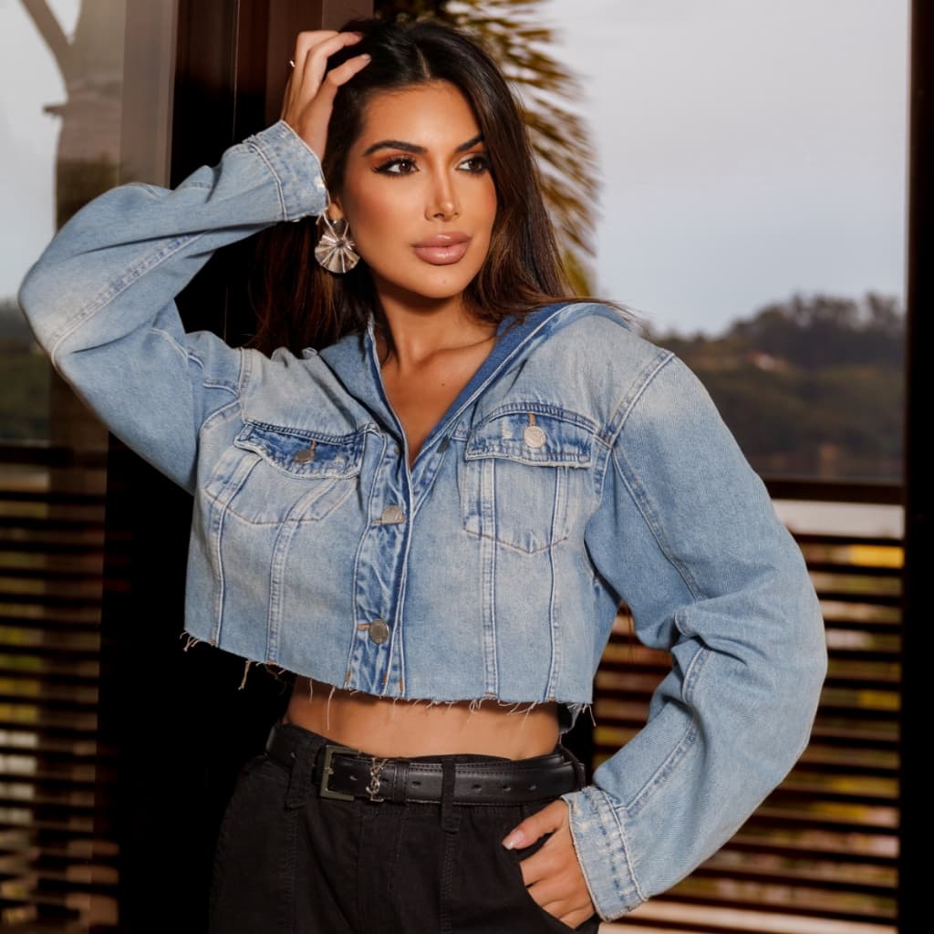 Jaqueta Jeans Cropped Com Capuz Feminina Revanche Cromínia