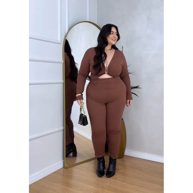 Macacão Plus Size manga longa