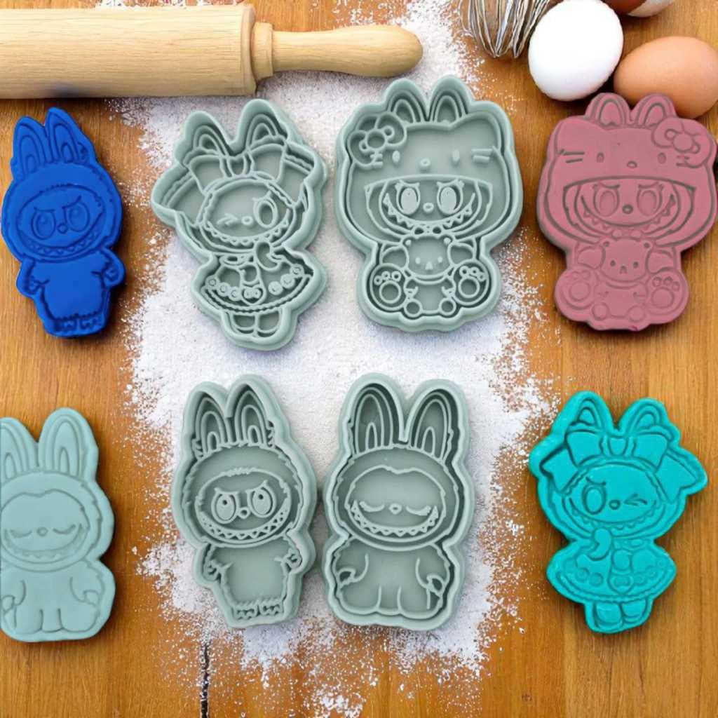 Labubu The Monsters |  KIT 4 PEÇAS Cortadores Carimbo de Biscoito Coleção Exclusiva | Confeitaria Criativa  Desenho 🍪✨
