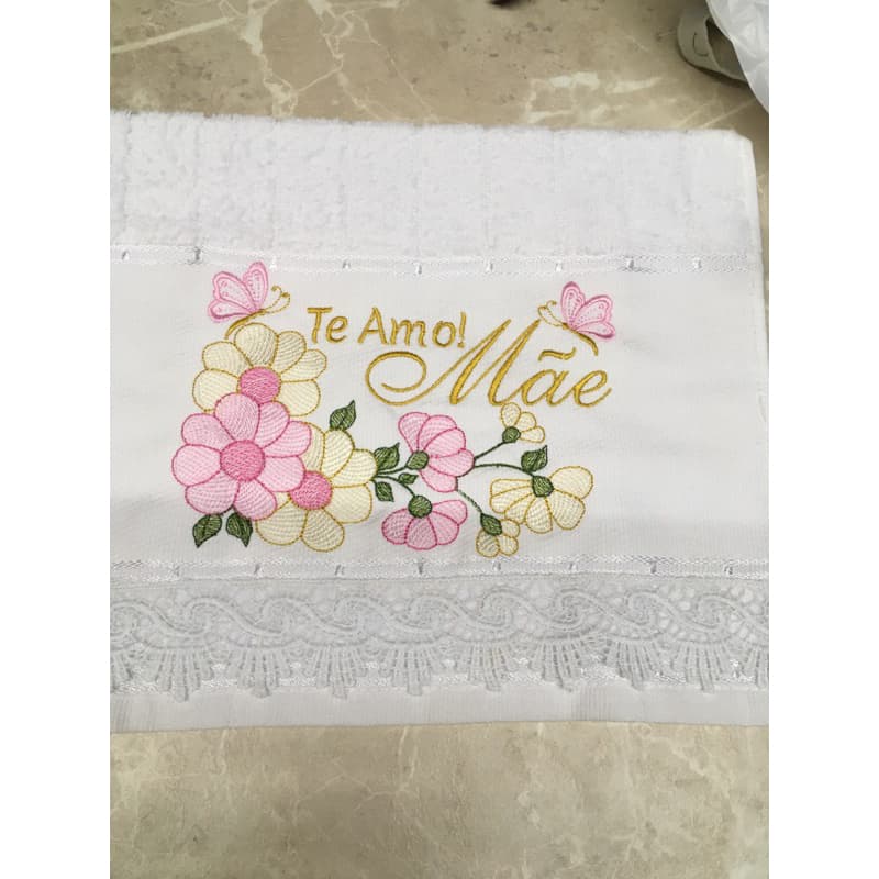Toalha de lavabo branca bordada