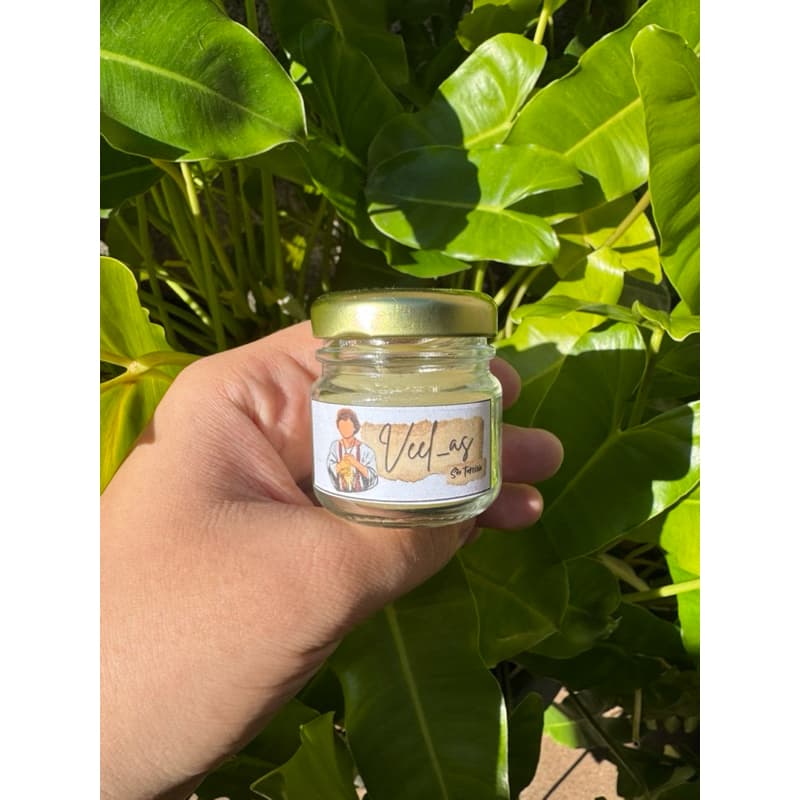 Vela Aromática São Tarcísio | Vela Católica Artesanal • Lembrancinha Religiosa e Decorativa