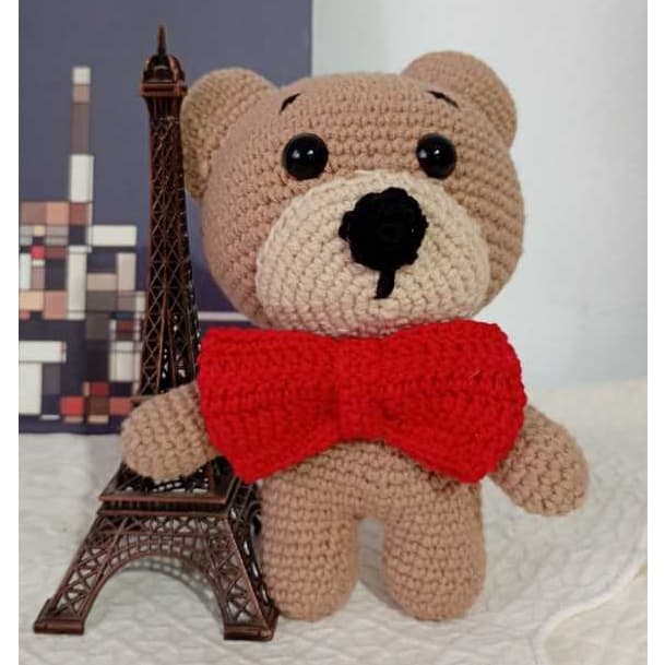 Urso Antônio Amigurumi de Crochê – Brinquedo Artesanal, Presente para Bebê, Decoração Infantil