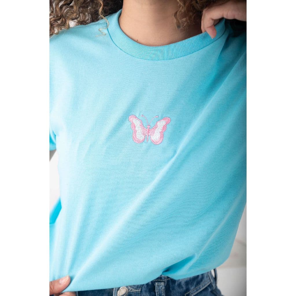 Camiseta Feminina em Algodão com Bordado Delicado – Toque Sofisticado