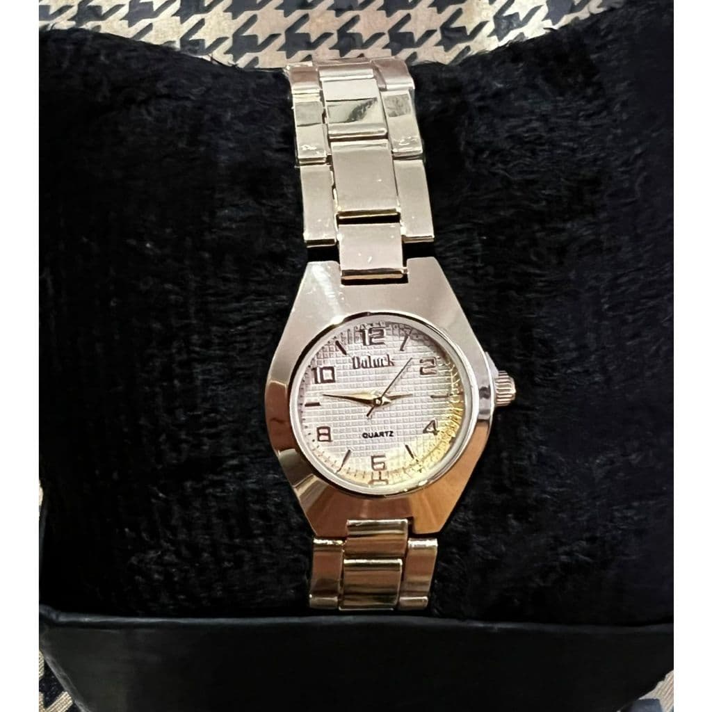 Relógio Feminino Analógico DOLUCK Elegante: Aço Inoxidável, Negócios, Presentes Mães, namorada.