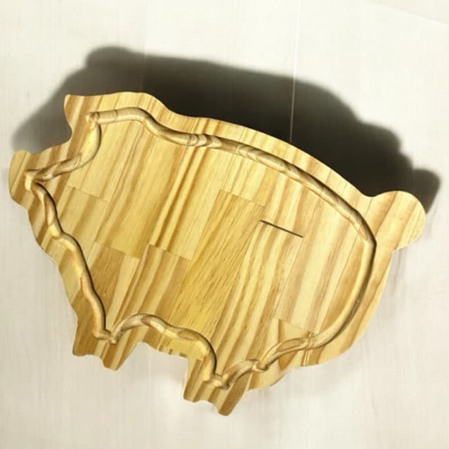 Tábua de Churrasco em Madeira Pinus Formato Porco 36×25×2 cm