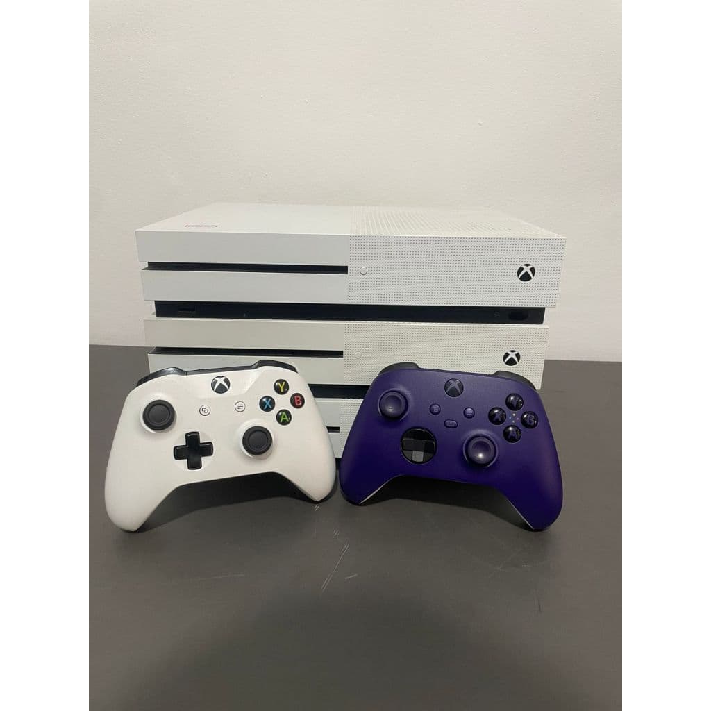 Xbox One S Console de Vídeogame - Com Controles - Garantia de 3 meses