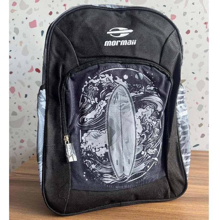 Mochila de Costas Mormaii Preto Com detalhe Surf Cinza Alças Reforçadas Escolar