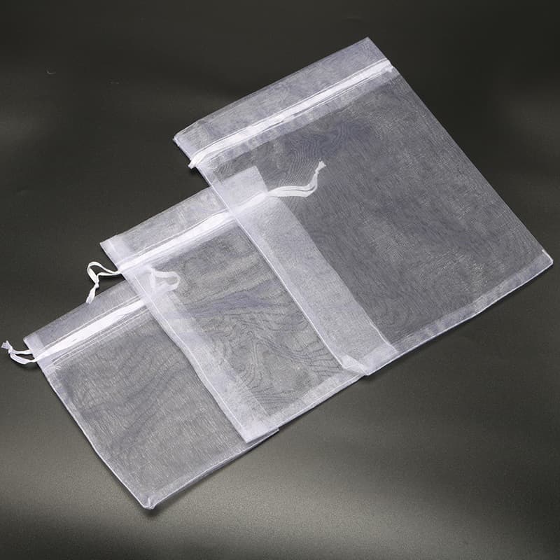 Saquinho organza 15x20cm kit com 10/20/50/100