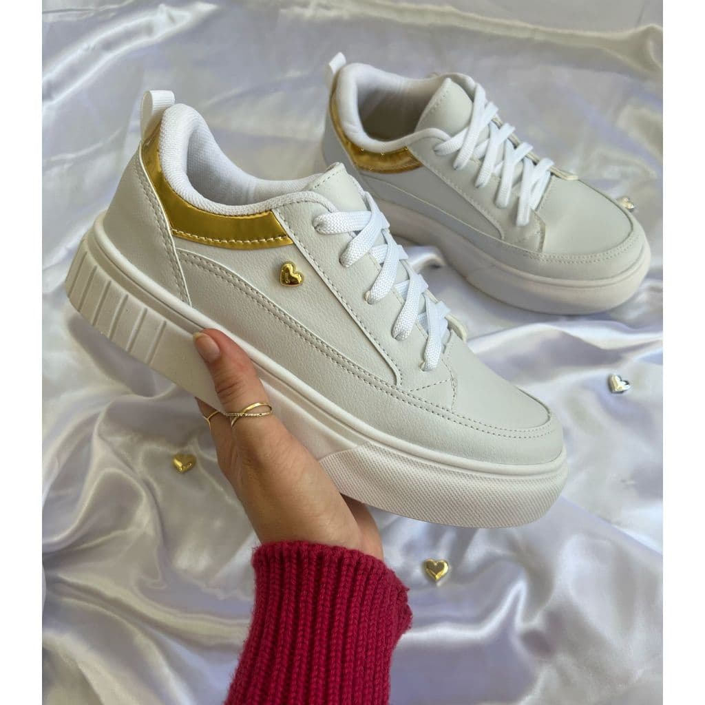 Tenis feminino com coraçao tenis plataforma