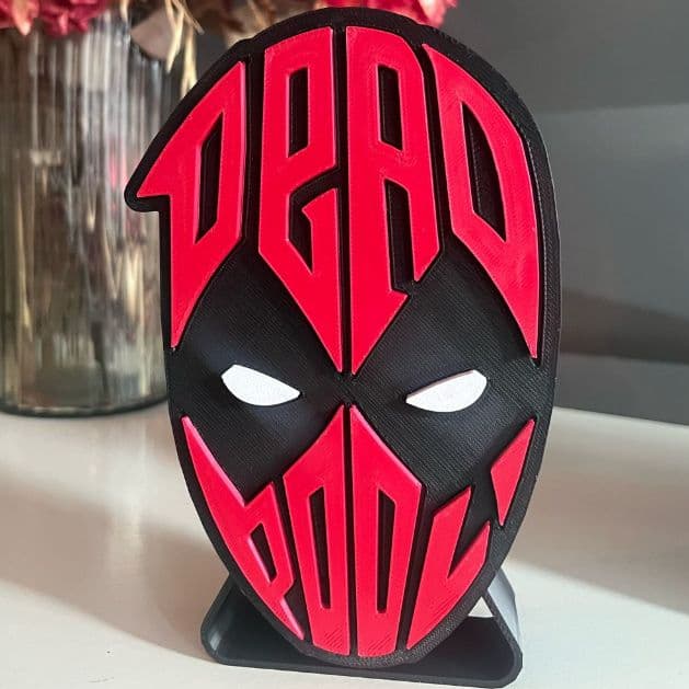 Deadpool Decorativo 3D – Decoração para Mesa, Nicho , Setup Gamer e Escritório, Boneco Decorativo.
