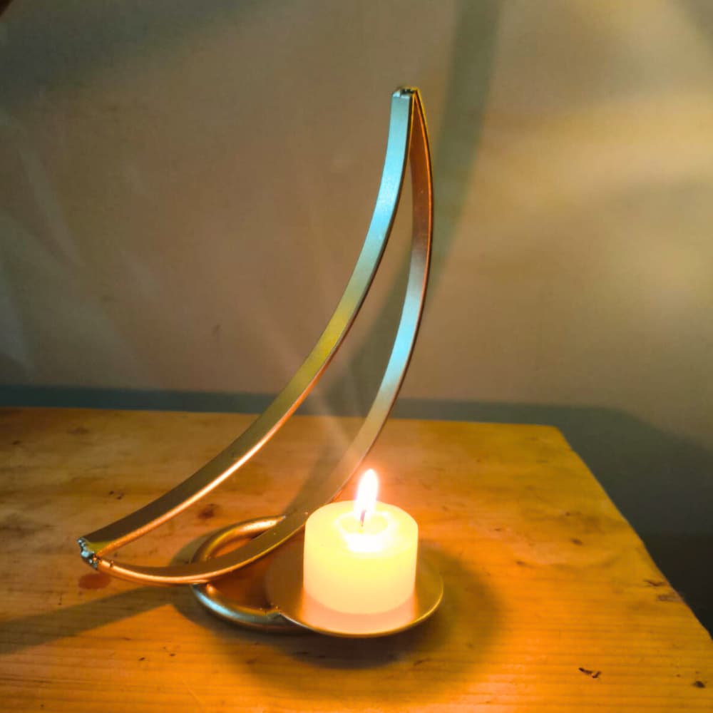 Castiçal Lua Crescente Dourado em Ferro | Decoração Fina