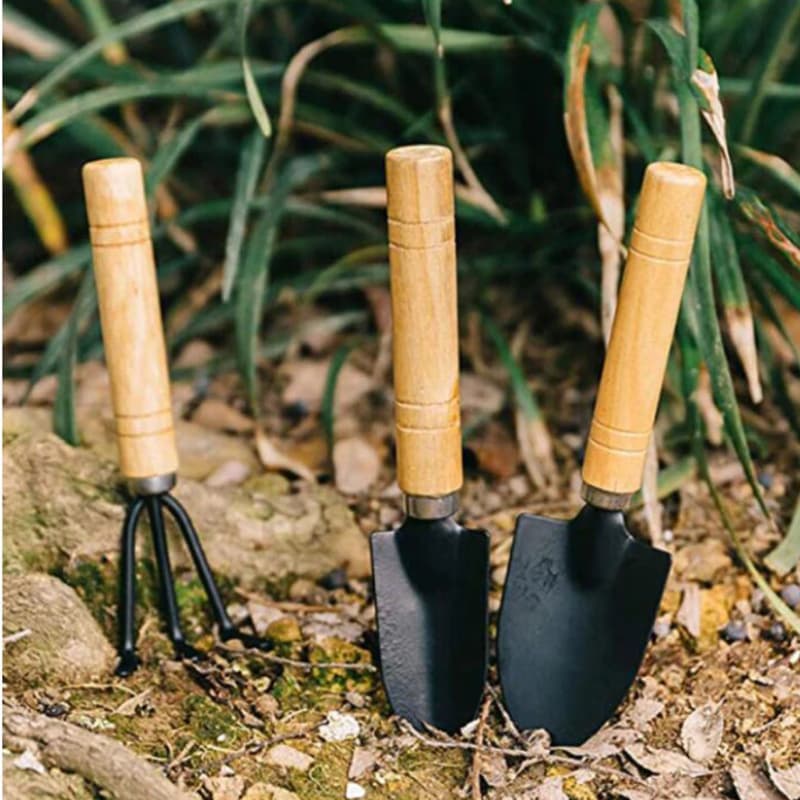 Kit Com 3 Peças | Mini Ferramentas Para Jardinagem Cabo de Madeira | 1 Rastelo + 2 Pás para Jardim