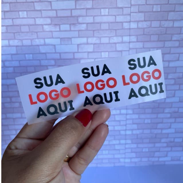 Adesivo Termocolante Personalizado com Sua Logo – Para Couro, Roupas, Caixas, Sacola. (24 unid.)