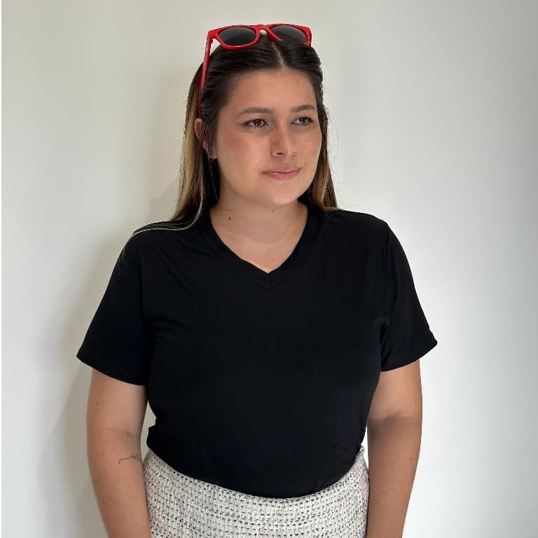 Blusa Feminina Viscolycra Manga Curta Decote V