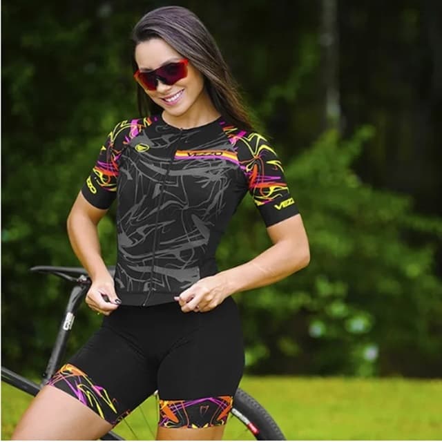 Macaquinho Ciclismo Feminino Vezzo Carbon Rave Manga Curta