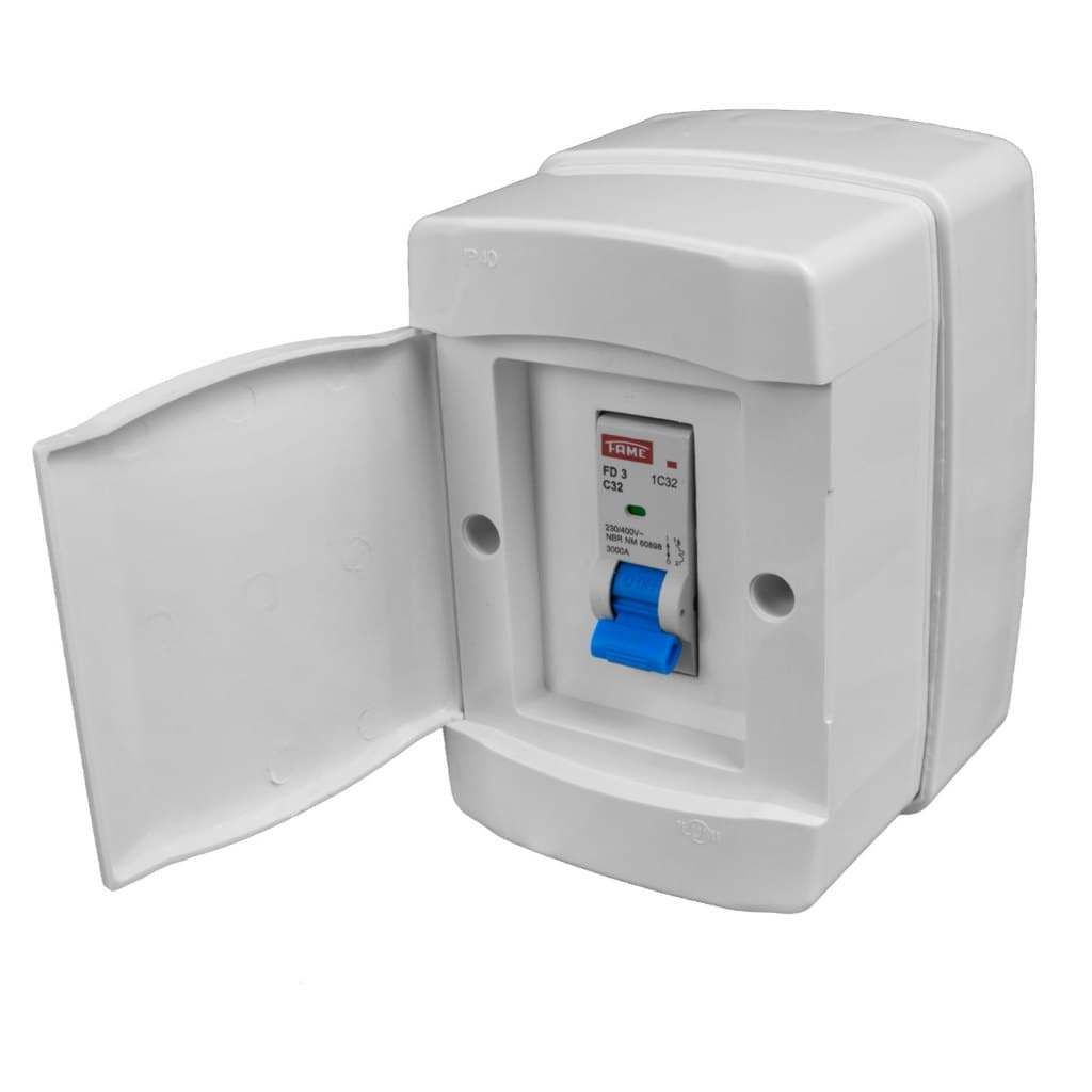 Kit Quadro de Distribuição Ilumi + Disjuntor Unipolar DIN FD 1P 32A Curva C Fame