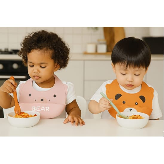 BABADOR DE SILICONE PARA BEBÊ IMPERMEÁVEL AJUSTÁVEL COLORIDO COM PEGA CATA MIGALHAS MENINA MENINO INFANTIL