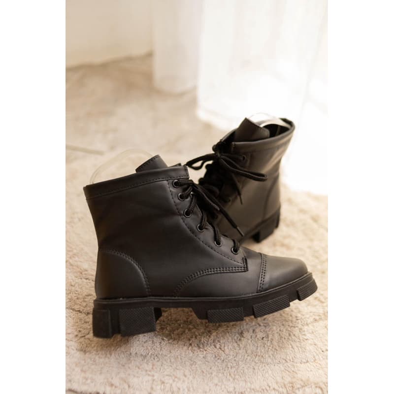 Bota Feminina Coturno Salto Baixa Bota Macia Tratorada Feminina Cano Médio