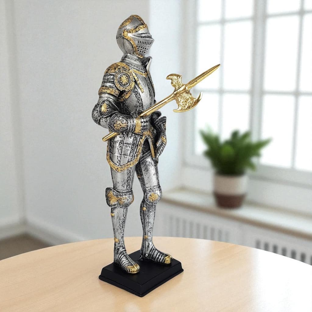 Estatueta Guerreiro Medieval com Machado Alabarda Boneco Temático Decorativo Enfeite Resina