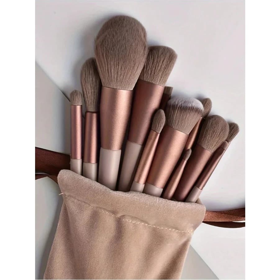 Novo conjunto de pincéis de maquiagem Kabuki de 13 peças - Boa qualidade