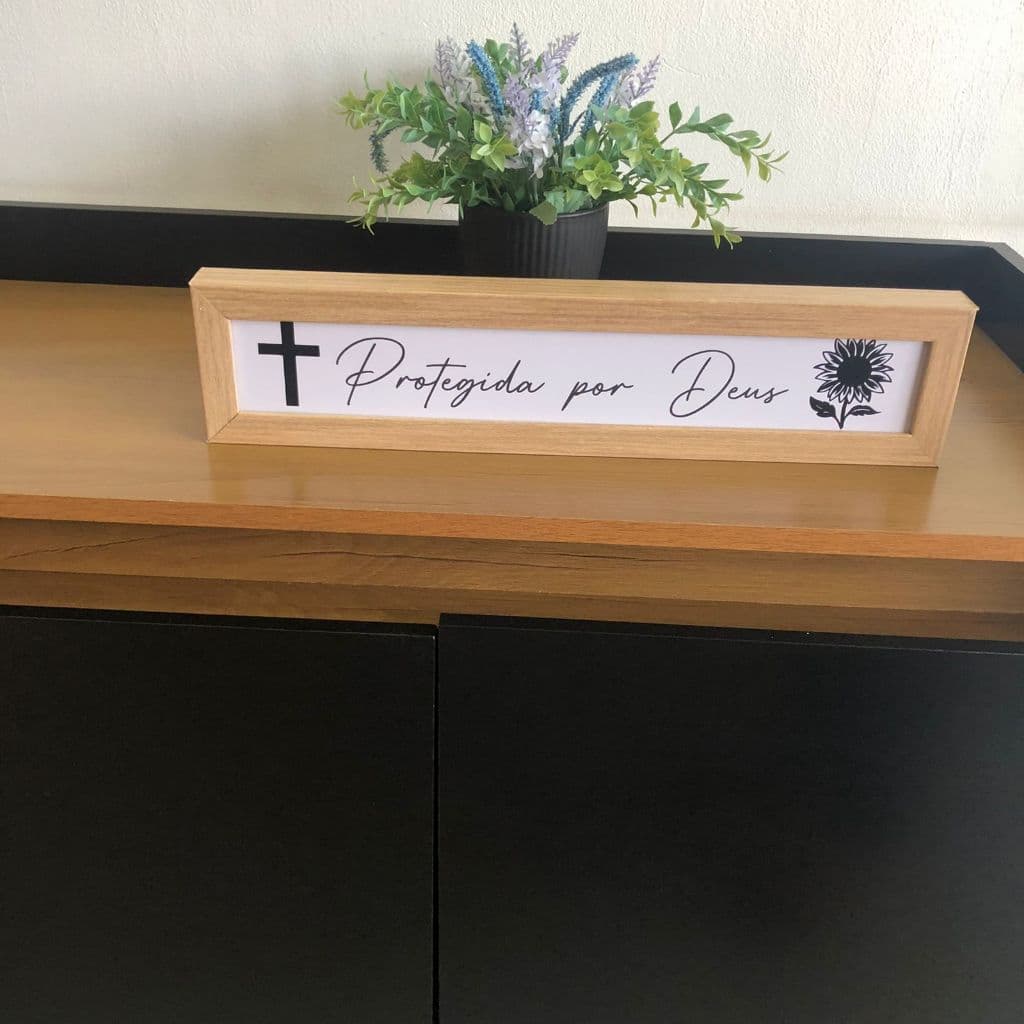 Quadrinho decorativo com moldura 40X10 Protegida por DEUS girassol sala/rack/quarto/decoração/cozinha/hall/escritório