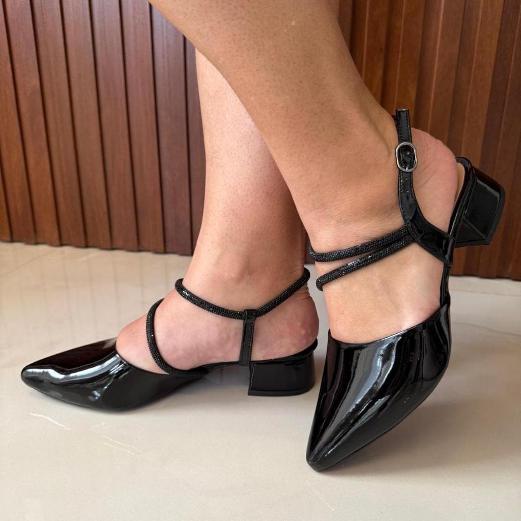 Scarpin Feminino Show Show Bico Fino Com Salto Grosso Com 3cm e Tira de Strass Preto, Dourado, Nude