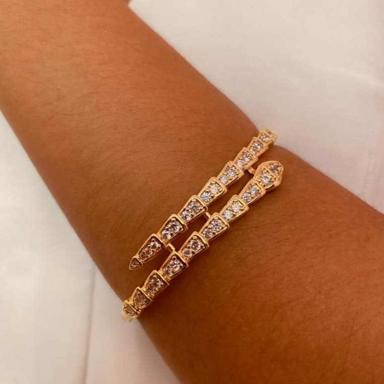Bracelete Feminino Folheado com Zircônias – Inspiração Cobra | Modelos Dourado e Prateado