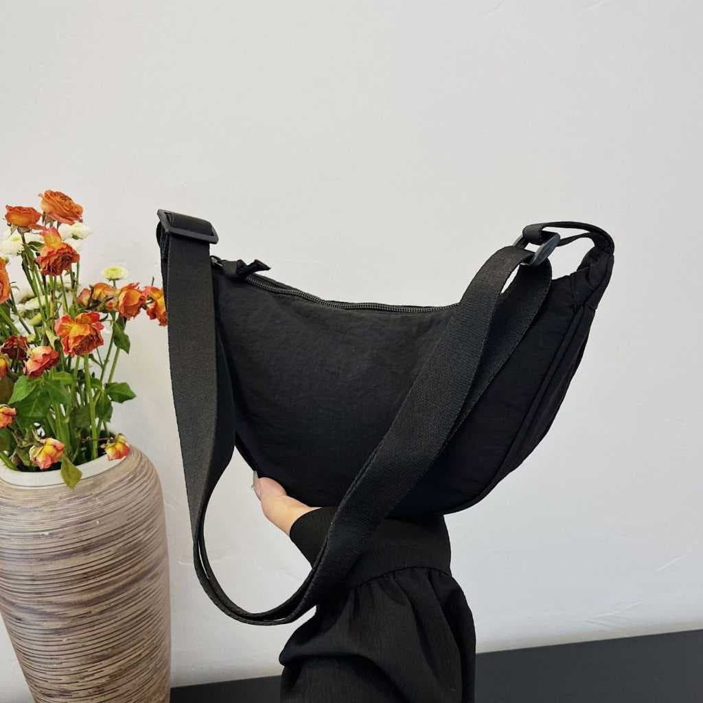 Bolsa feminina de nylon Bolsa de ombro Meia-lua, Linda