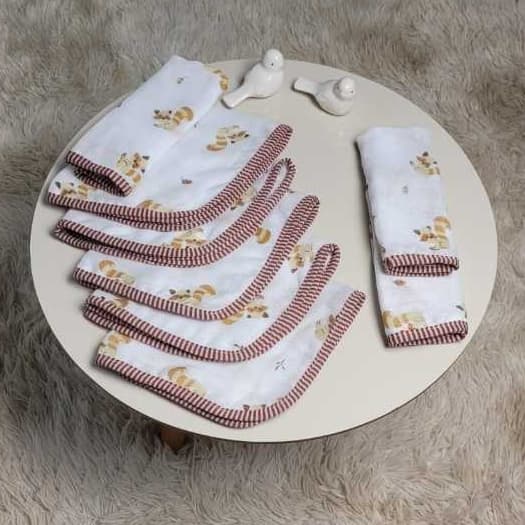 Fraldinha De Boca Babete 08 Unidades 100% Algodão Estampas Viés Em Algodão Para  Higiene Do Bebê
