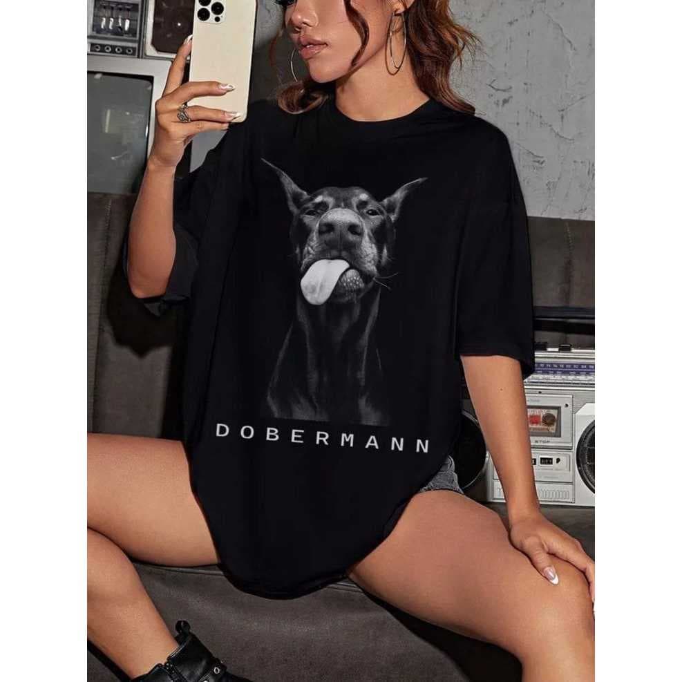 Camiseta Streetwear Oversized Estilo Urbano Gringa Feminina Masculina Unissex Estampa Dobermann Casual