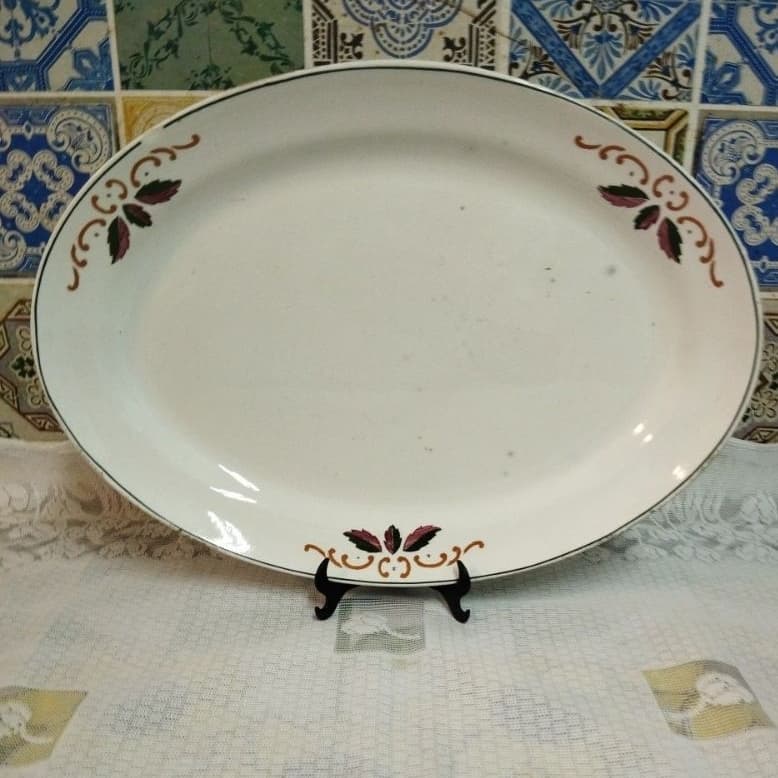Travessa de Porcelana Branca Nacional usada.