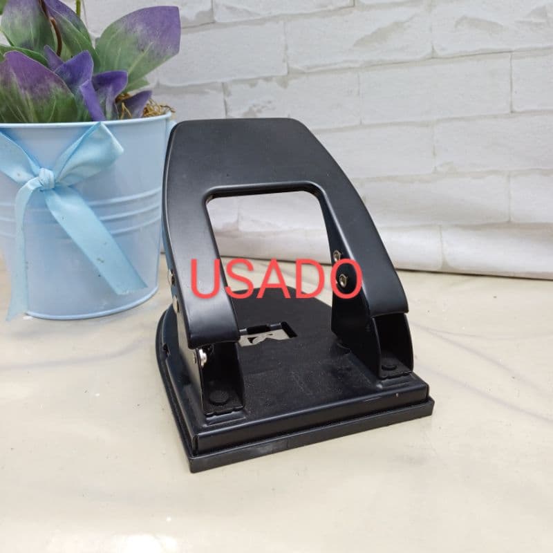 Furador de Papel Two Hole Punch ( usado)