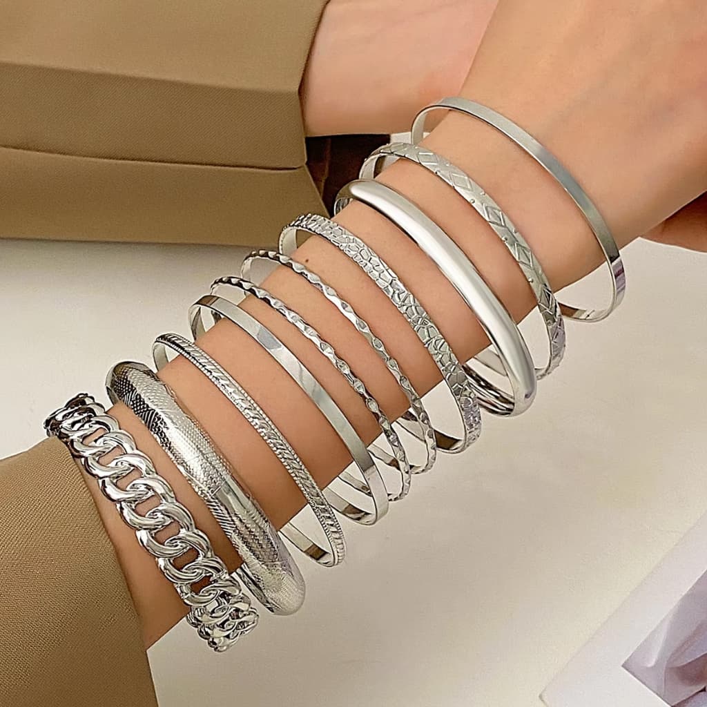 Kit com 5 Braceletes Pulseiras Femininas Boho Vintage | Pulseiras Douradas Estilo Casamento Joias/Semi joias/Bijuteria