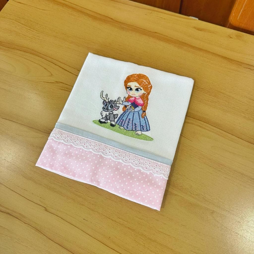 Fralda de boca Ana Frozen rosa - fraldinha dupla - Menina - bordada