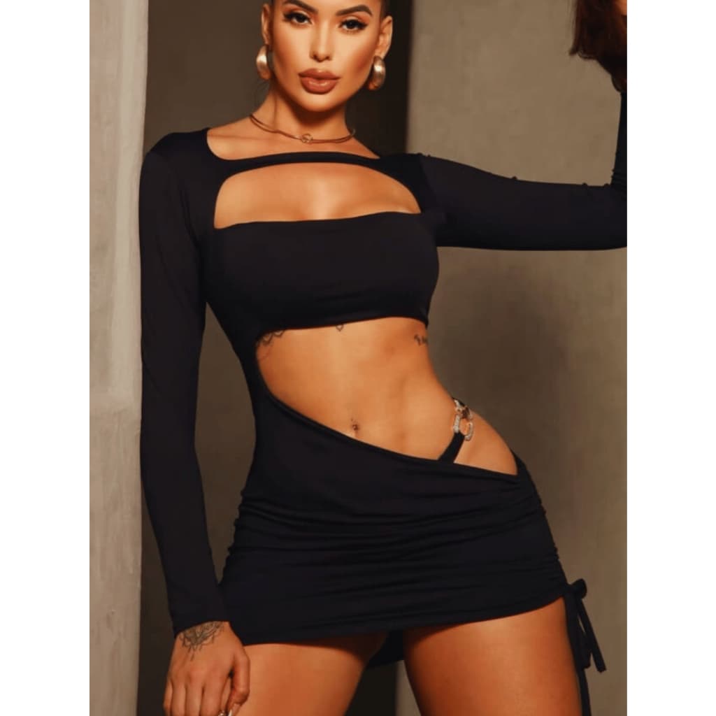 Vestido Curto Larissa. Manga Longa Decotado