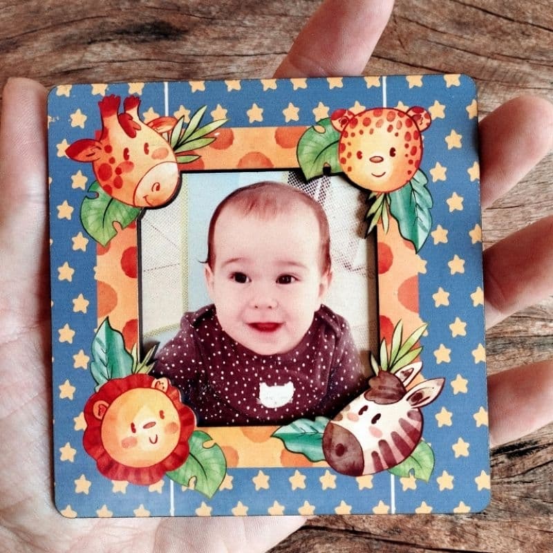 Mini Porta Retrato Lembrancinha Infantil Batizado Imã de geladeira personalizada em MDF - 2 unidades
