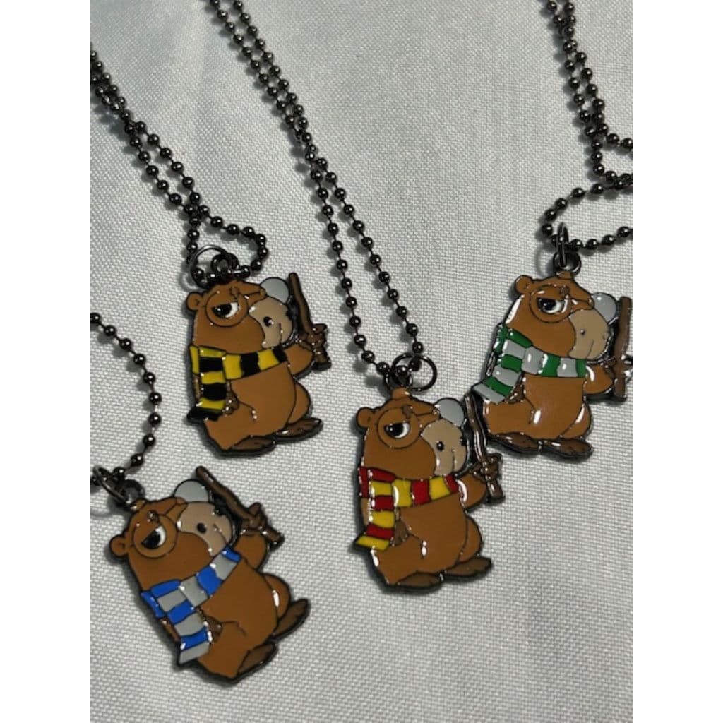 Colar Pingente Capivara Cachecol Casas HP