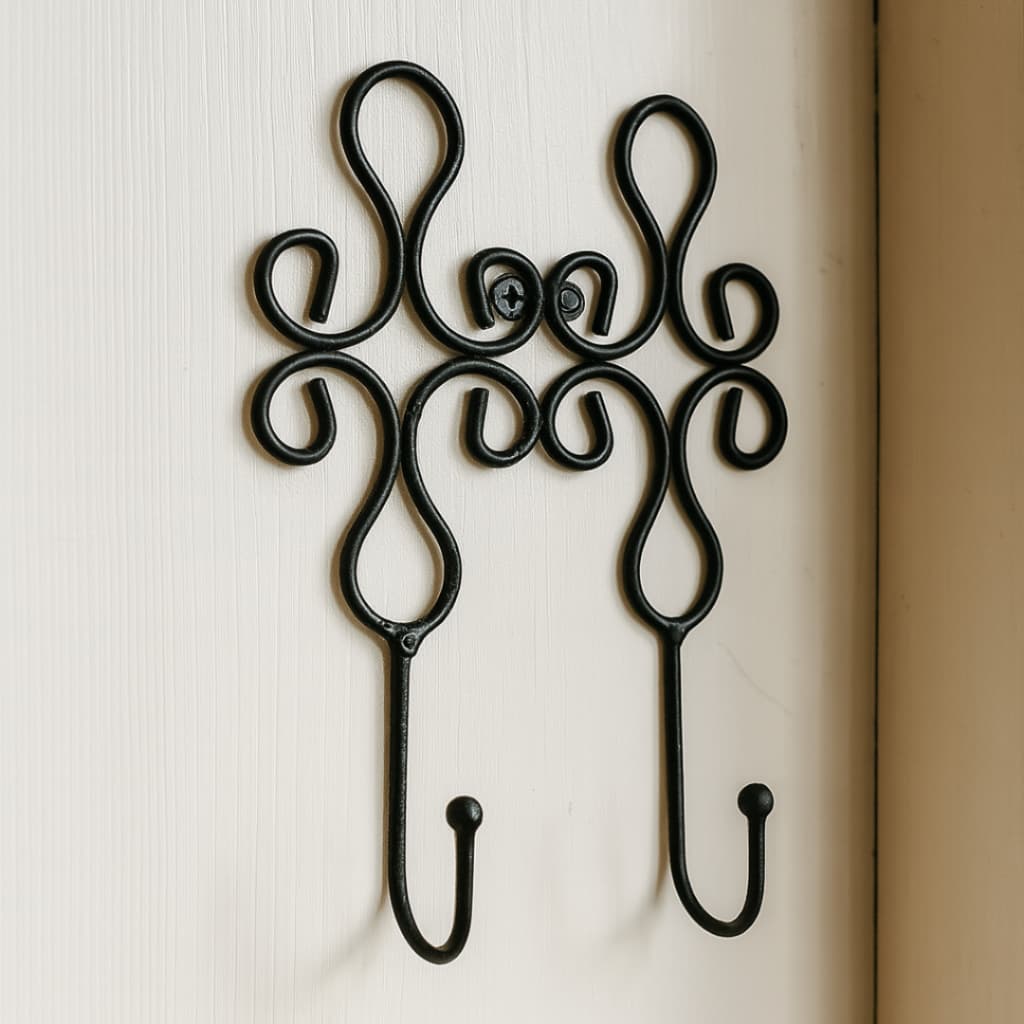 Gancho Duplo de Ferro Preto Rendado para Parede Organizador Decorativo Chaves Toalhas Farmhouse