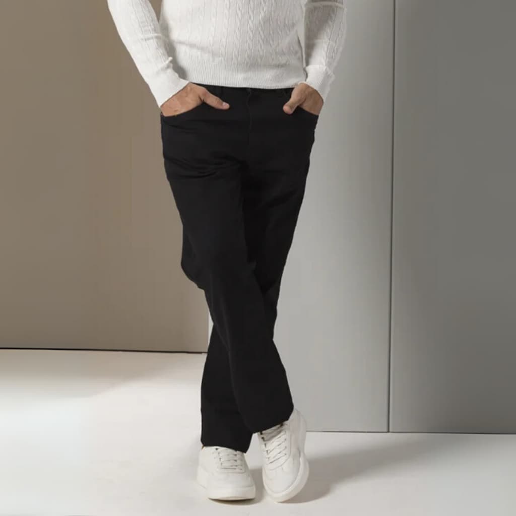 Calça Jeans Masculina Reta Tradicional Não Desbota com Elastano Lycra Bolsos Funcionais Botão