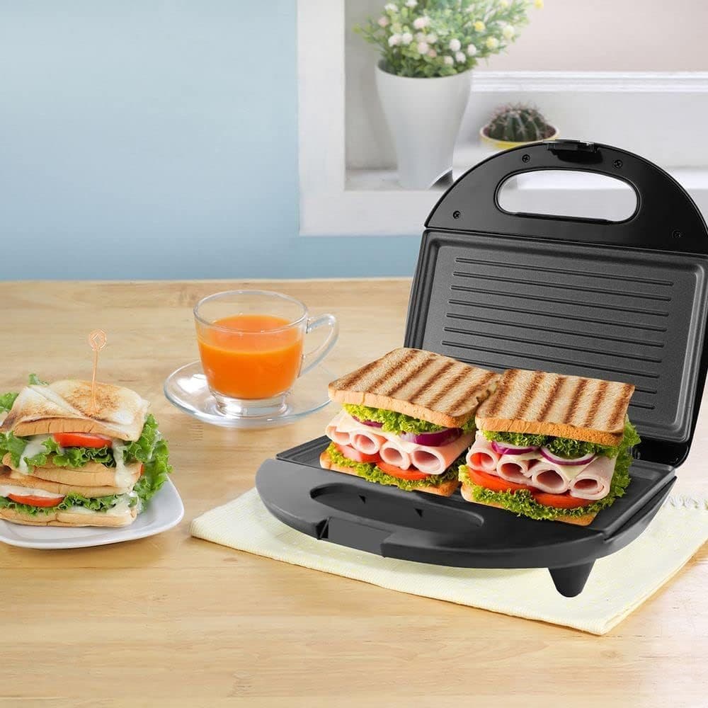Sanduicheira Grill Torradeira Crome Inox 220V 750W Britânia Pão Torrada Misto Quente Sanduiche
