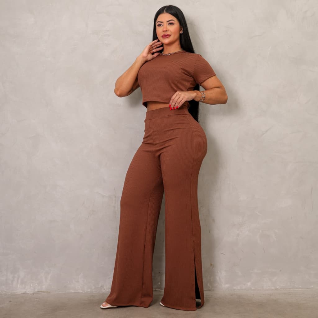 Conjunto Feminino Canelado Blusa Cropped e Calça Flare com Fenda Look Elegante Confortável Casual