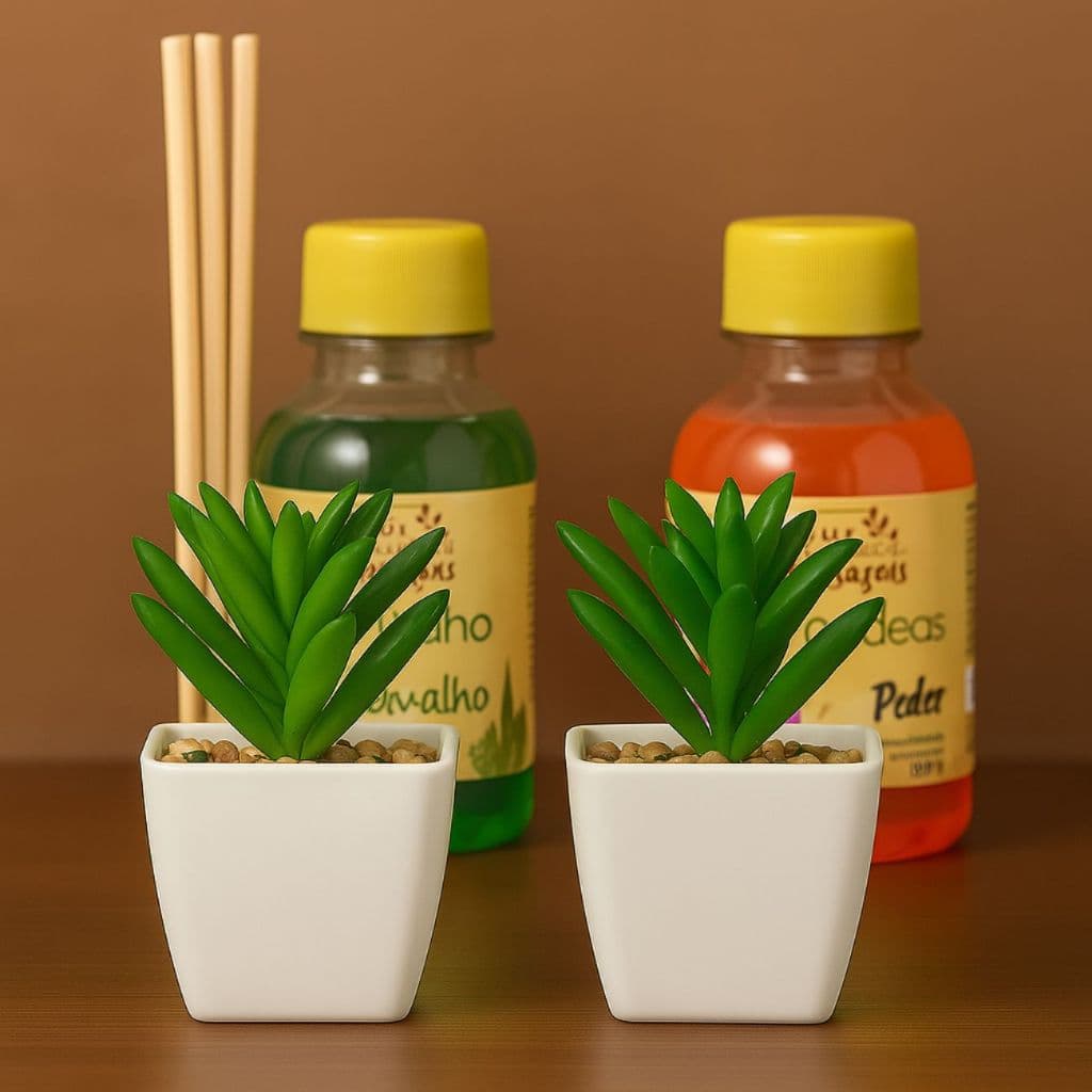 Kit 2 Mini Vasos Decorativos Planta Artificial com Pedras e Aromatizador de Ambientes Orvalho ou Orquídeas