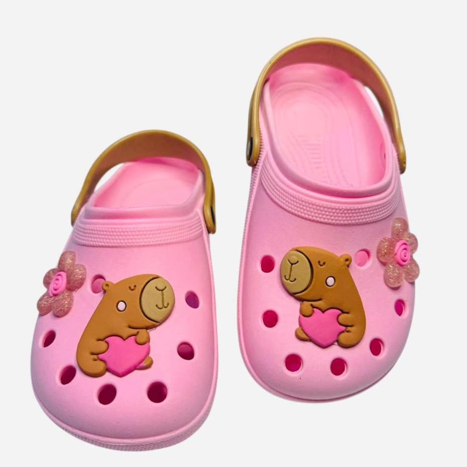 Sandália Infantil Babuche Calce Fácil Menina Kids Personagem Patch de Capivara Confortável
